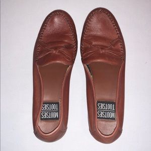 Mootsie Tootsie brown flat loafers